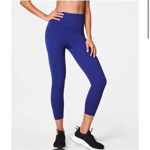 SPANXshape™ Booty Boost® 7/8 Leggings XS